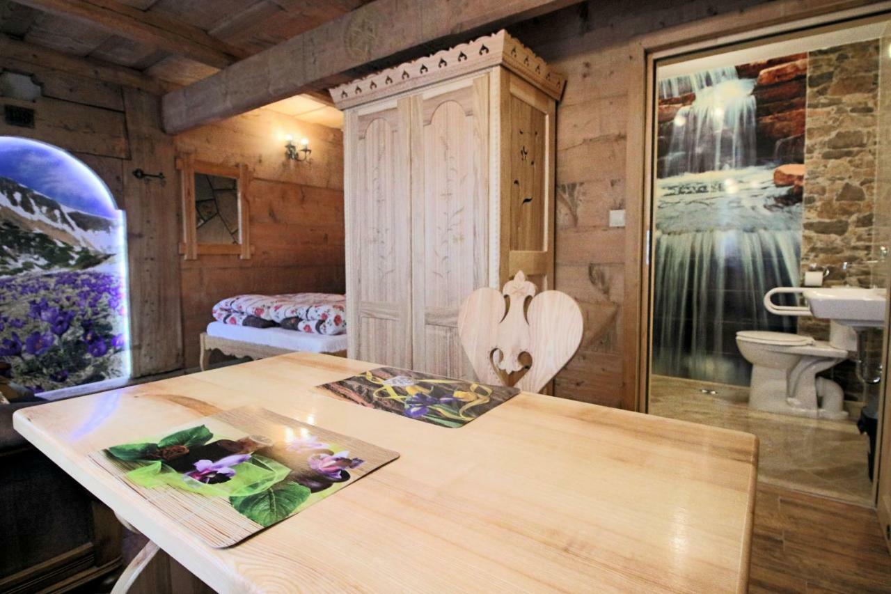 Goralski Domek Walus Zakopane - Scisle Centrum - Jedyny Domek Na Krupowkach Dış mekan fotoğraf